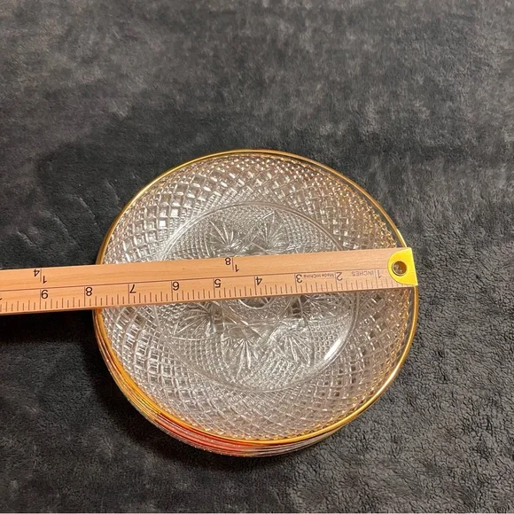 6 Gold-Rimmed crystal Plates - Picture 5 of 5